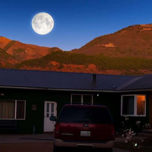 The nights at Moe's can be breathtaking